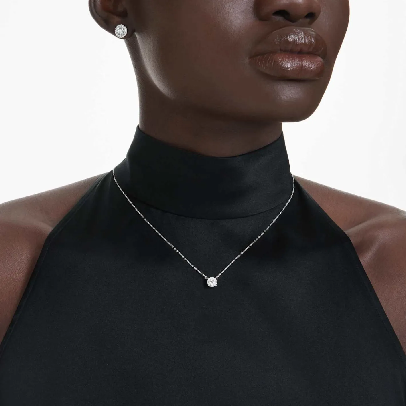Eternity solitaire pendant