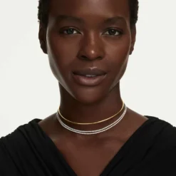 Hyperbola necklace