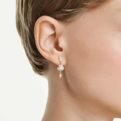 Idyllia drop earrings