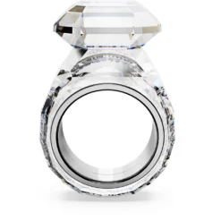 Lucent cocktail ring
