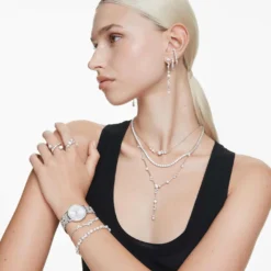 Matrix cocktail ring