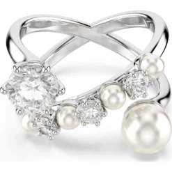 Matrix cocktail ring