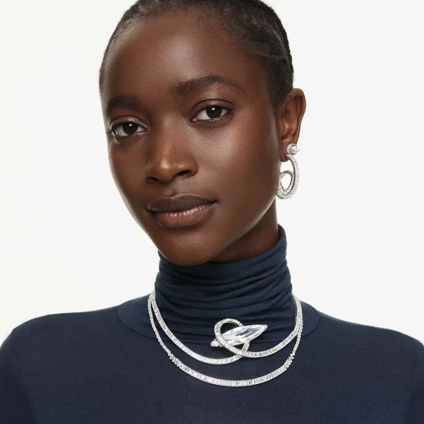 Matrix necklace