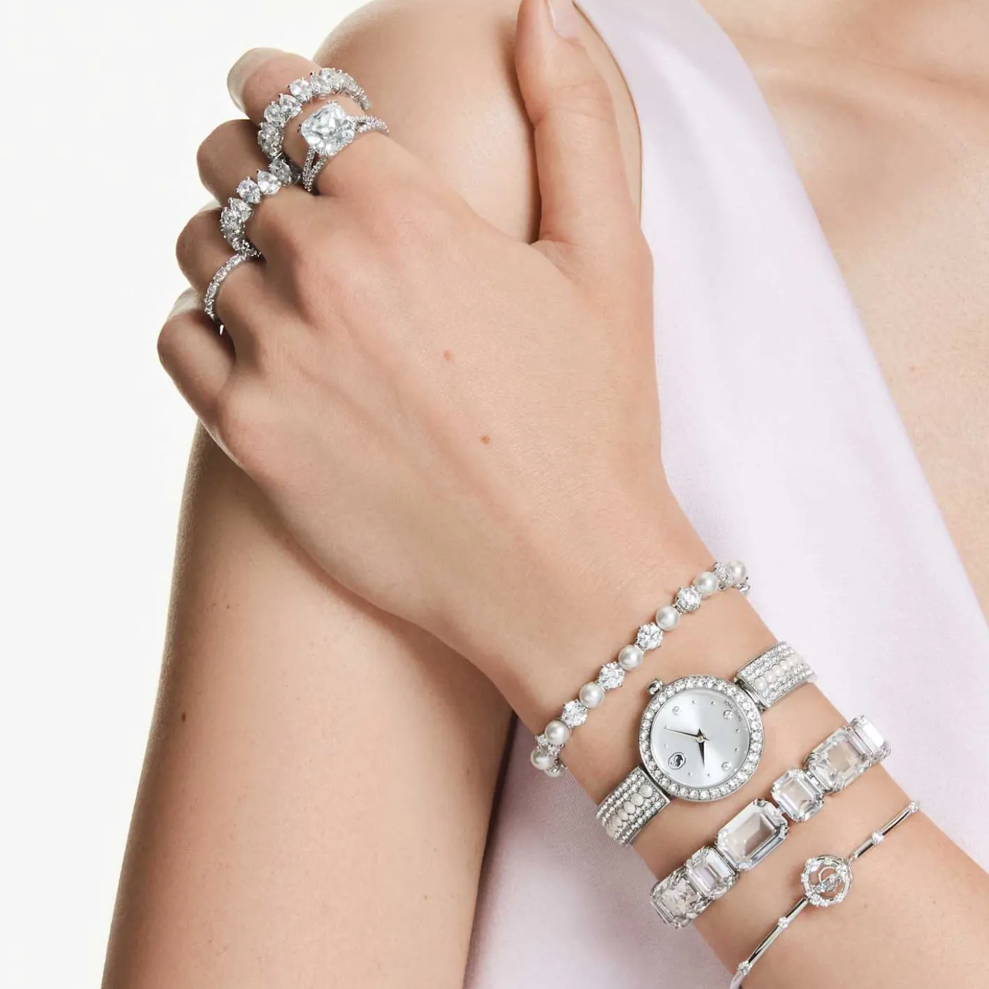 Matrix pearl bangle watch