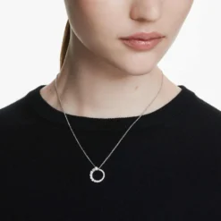 Matrix pendant