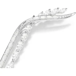 Mesmera brooch