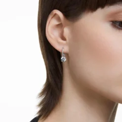 Stilla drop earrings