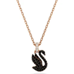 Swan pendant