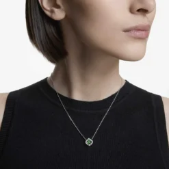 Una Angelic pendant