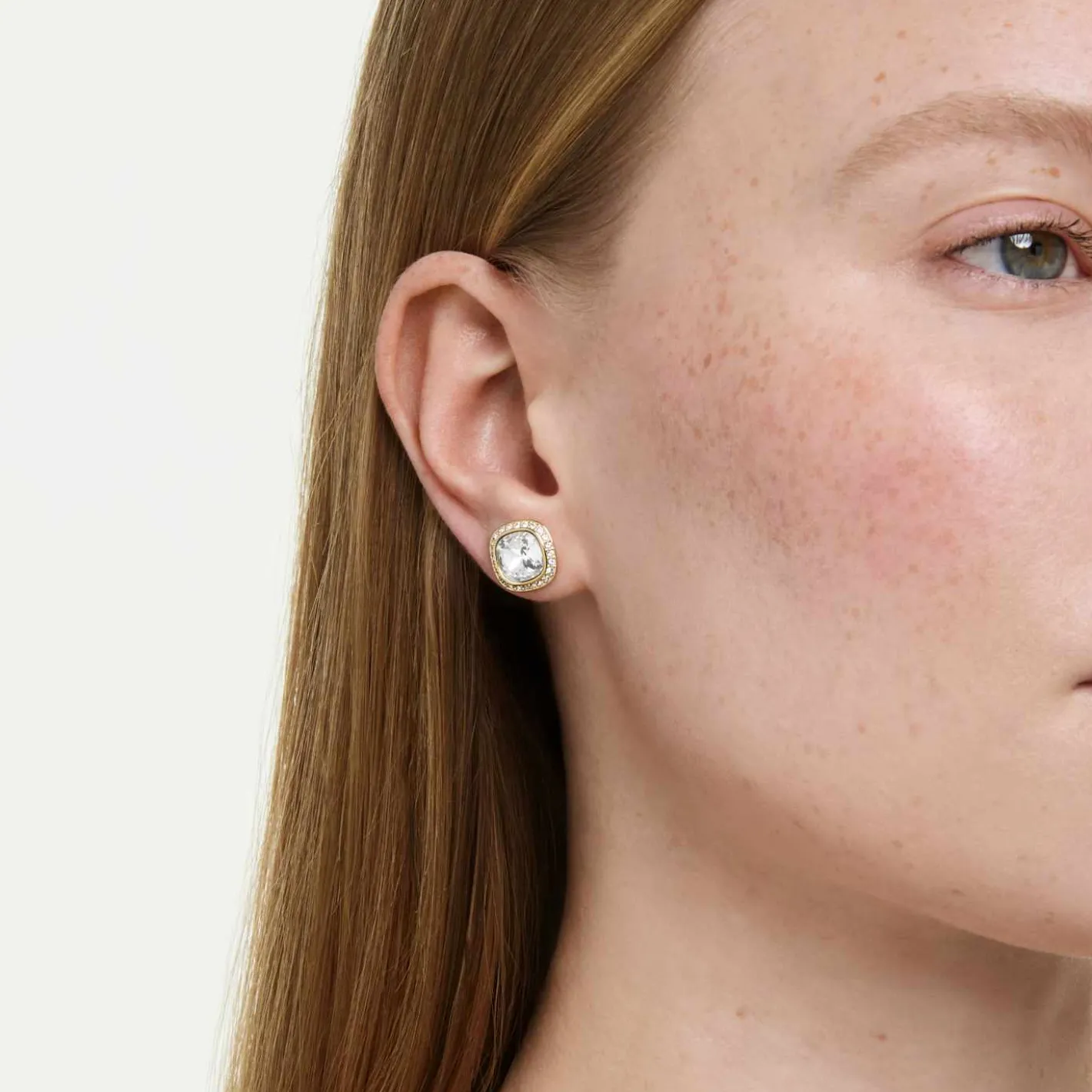 Una Angelic stud earrings